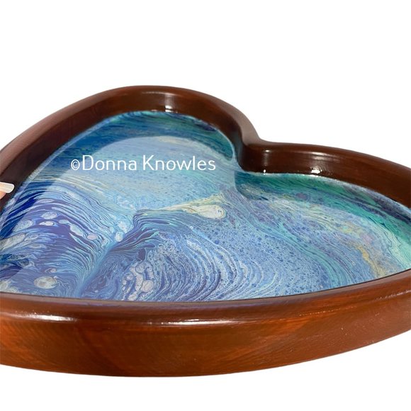NWOT Functional Fluid Art Heart Wood Serving Tray - Picture 6 of 10